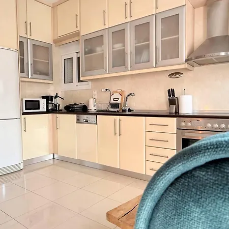 Little Apartment-1min Walk From Everywhere 公寓 *