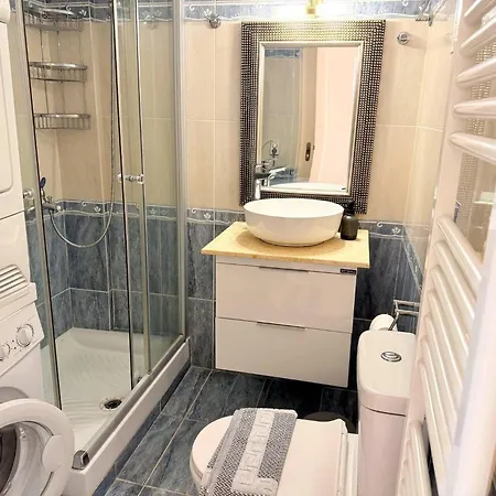 Apartment Little Apartment-1min Walk From Everywhere