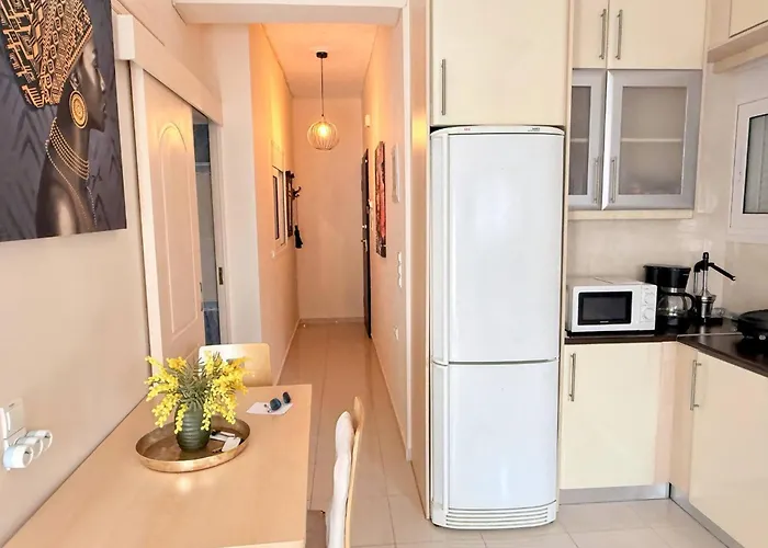 Little Apartment-1min Walk From Everywhere * ハニア