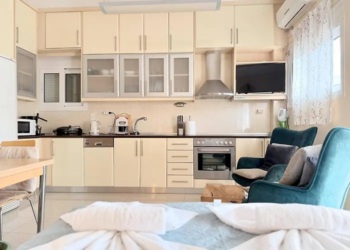 Little Apartment-1min Walk From Everywhere